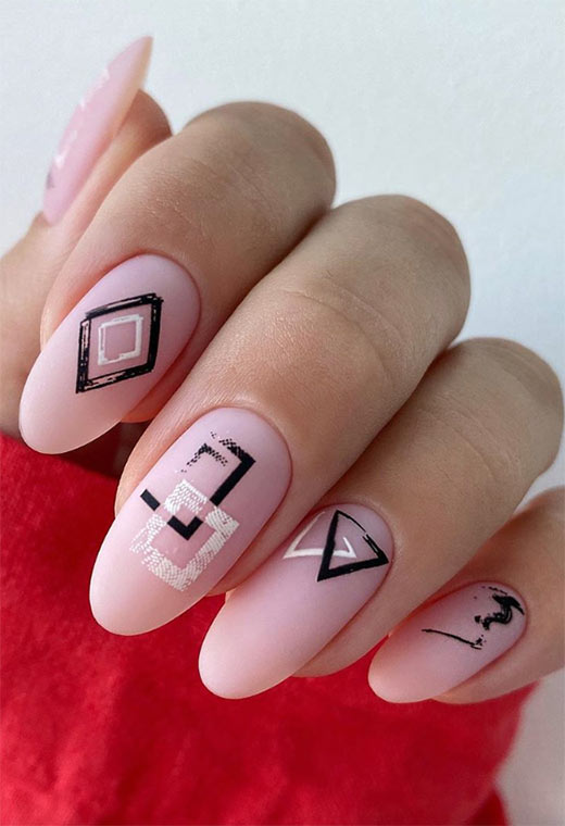 Choosing the Perfect Nail Shape: A Comprehensive Guide (2024)