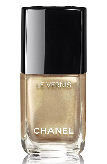 Choosing the Perfect Nail Shape: A Comprehensive Guide (2024)