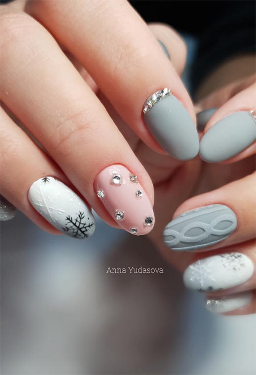 Winter Nail Designs: 71 Enchanting Ideas for a Cozy Season