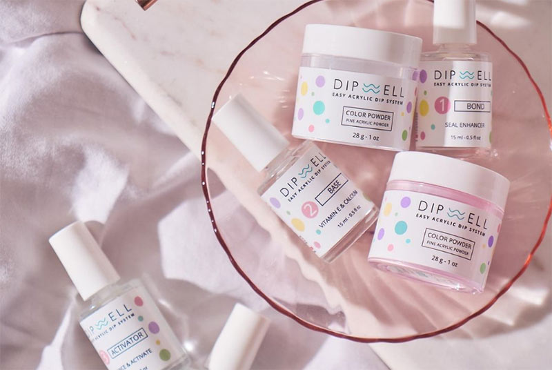 SNS Nails: Dip Powder Manicure – Pros, Cons & What to Expect