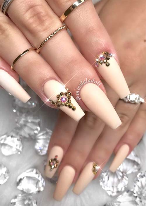 Acrylic Nails: Benefits, Drawbacks, Styles & Care Guide