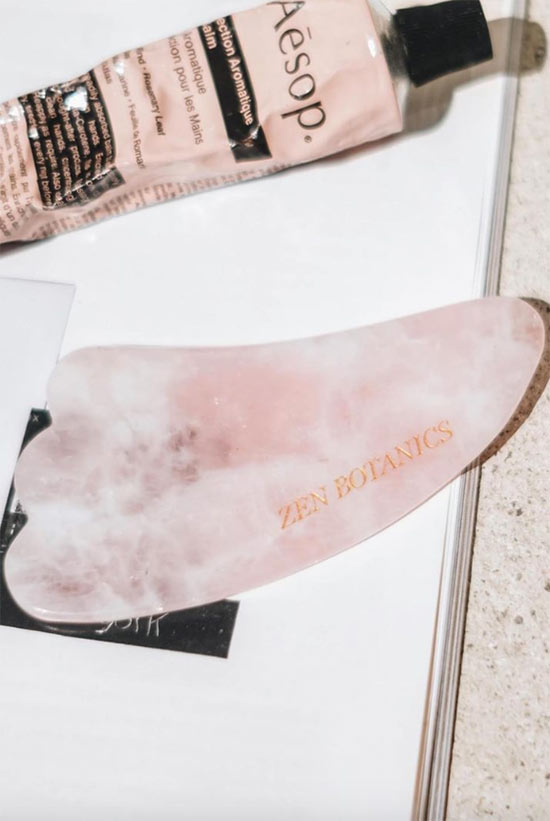 Gua Sha for the Face: Benefits, Techniques & How-To
