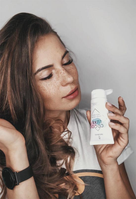 Coconut Oil for Skin: Benefits, Uses & How to Apply