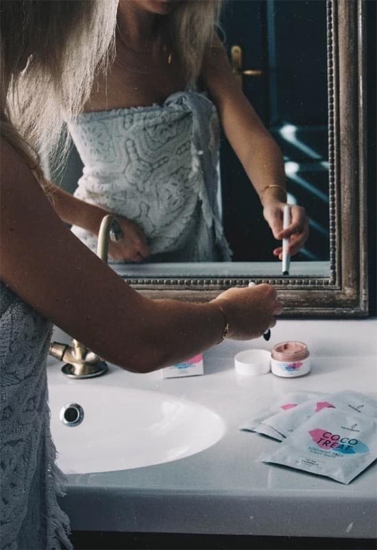 Coconut Oil for Skin: Benefits, Uses & How to Apply