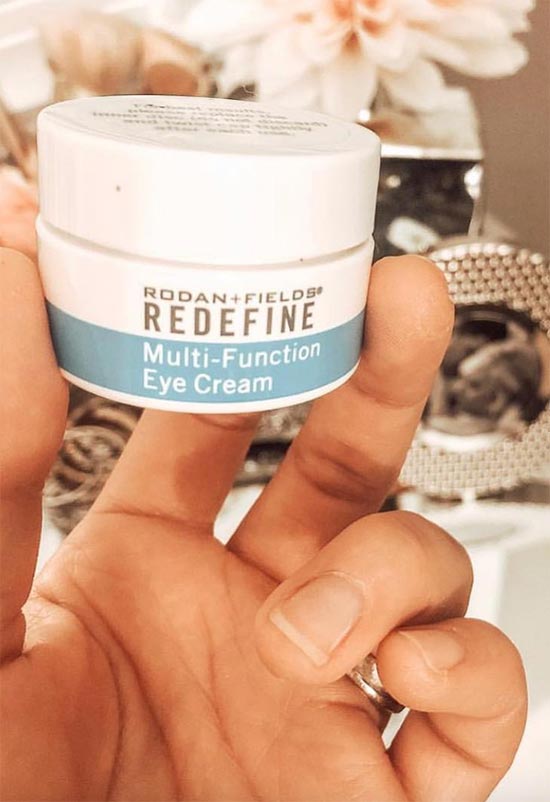 Anti-Aging Products: A Guide to Choosing the Right Ones for Your Skin Type