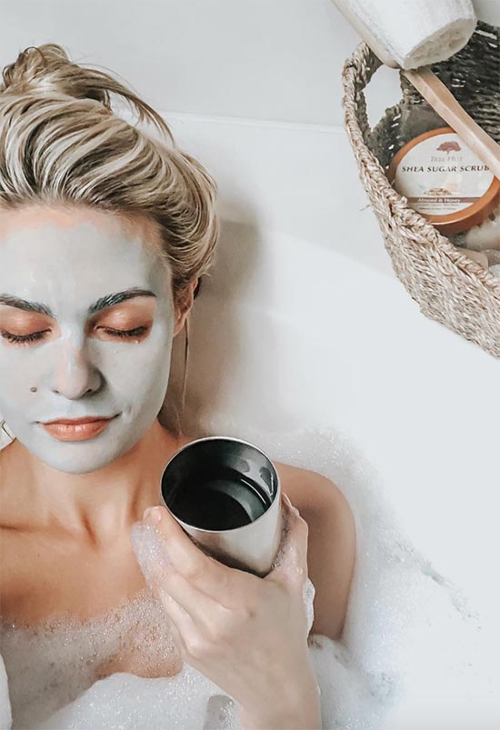 Anti-Aging Products: A Guide to Choosing the Right Ones for Your Skin Type
