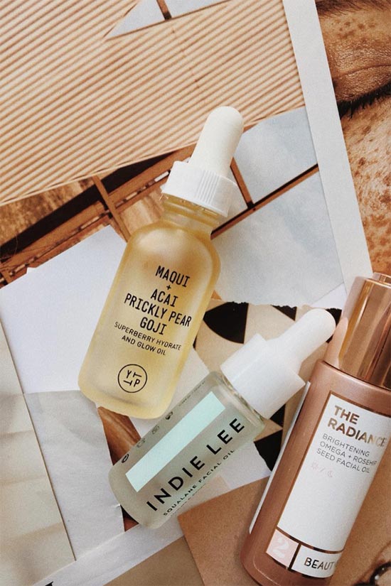 Unlock Radiant Skin: The Benefits & Best Uses of Facial Oils