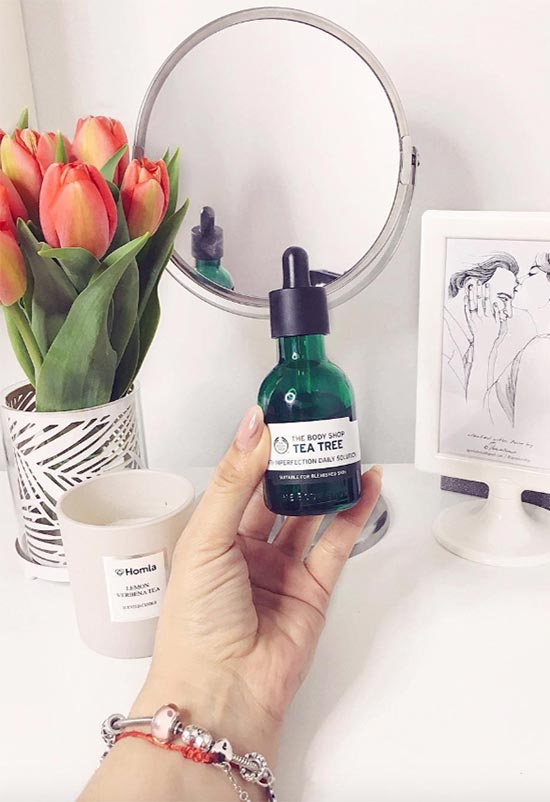 Tea Tree Oil for Acne: A Comprehensive Guide to Benefits, Risks & Effective Use