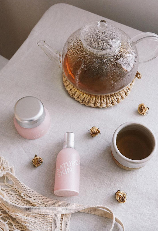 K-Beauty Facial Essences: Your Complete Guide to Hydration & Glowing Skin