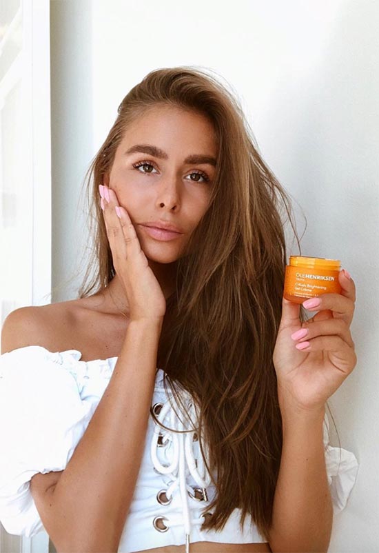 Hyperpigmentation Treatment: Causes, Remedies & At-Home Solutions