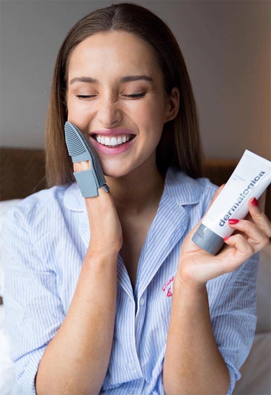 Hyperpigmentation Treatment: Causes, Remedies & At-Home Solutions