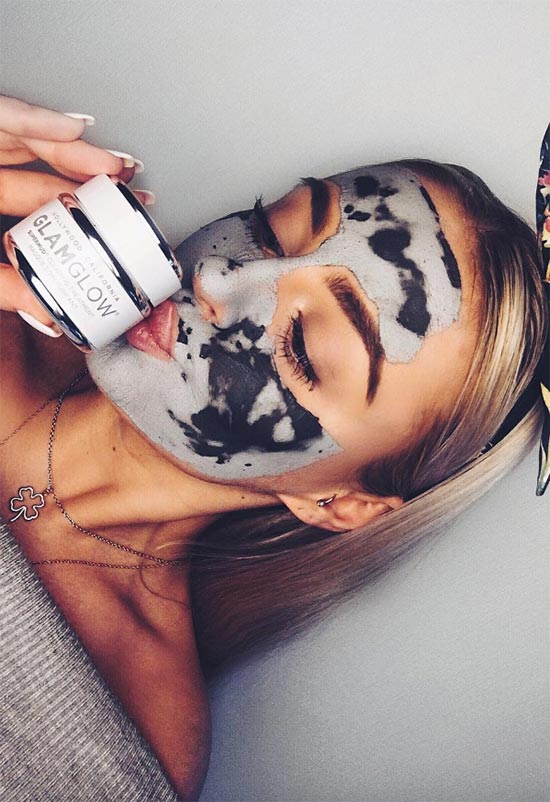 Mud Masks for Detoxifying Skin: Benefits, DIY Recipes & How-To