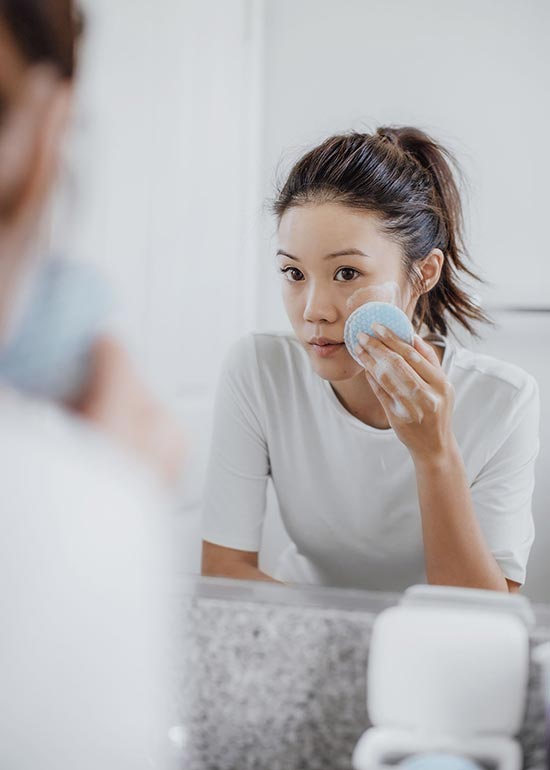 The Ultimate Guide to Facial Cleansing: When & How
