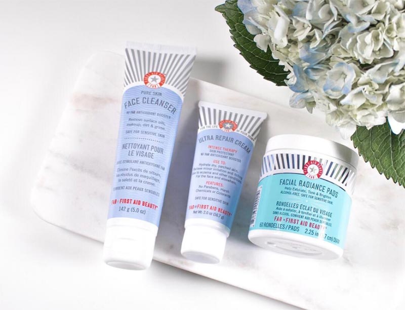 Comprehensive Guide to Facial Cleansers: Types & Skin Types