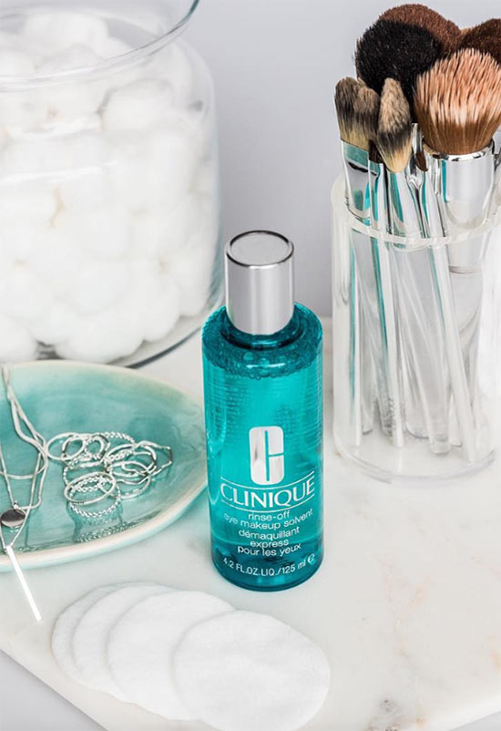 Expert Guide: How to Remove Makeup Effectively & Safely