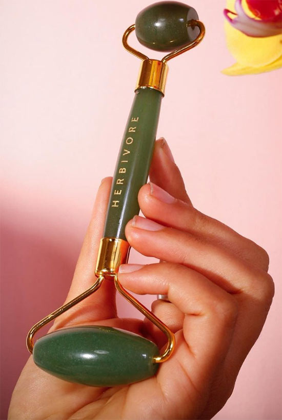 Jade Rollers: Benefits, Myths & How to Use for Glowing Skin
