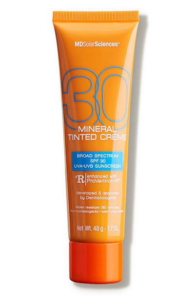 Top 23 Sunscreens for Oily Skin: Non-Greasy & Effective