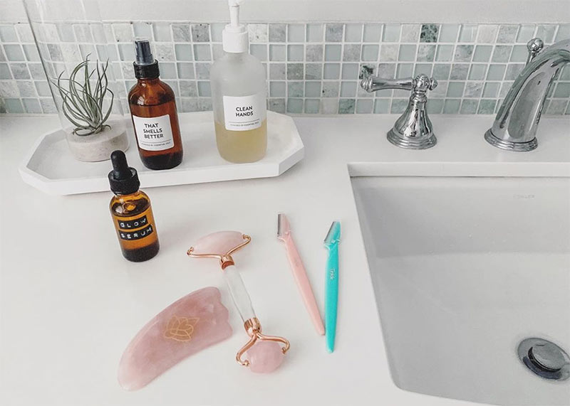 Top 13 Facial & Eyebrow Razors for Women: Smooth, Hair-Free Skin