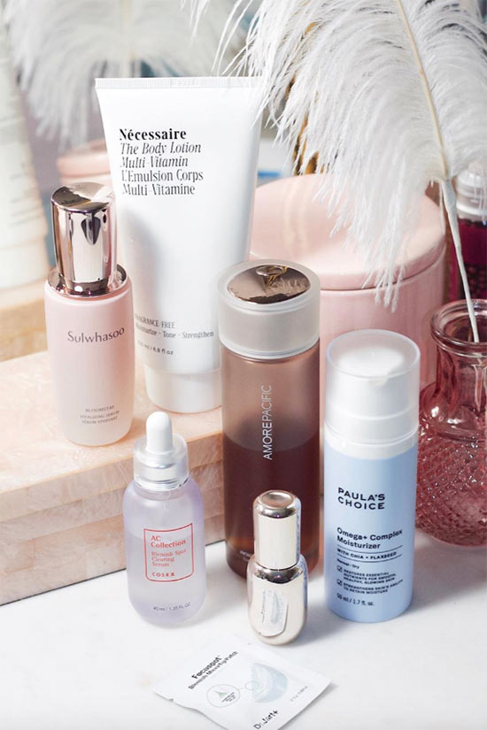 The Ultimate Guide to Dry Skin Care: Routine, Remedies & Products