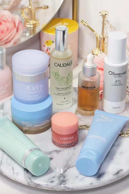 The Ultimate Guide to Oily Skin Care: Products, Routine & Tips