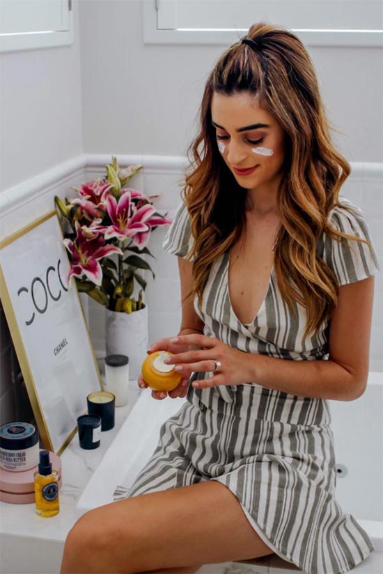 The Ultimate Guide to Oily Skin Care: Products, Routine & Tips