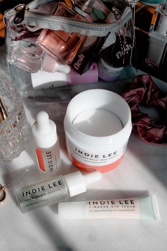 The Ultimate Guide to Oily Skin Care: Products, Routine & Tips