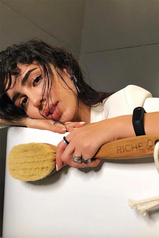 Dry Brushing: Benefits, How-To & Is It Right for You?
