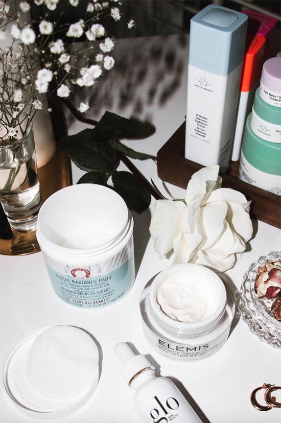 Summer Skincare: A Guide to Lightweight Routines & Sun Protection