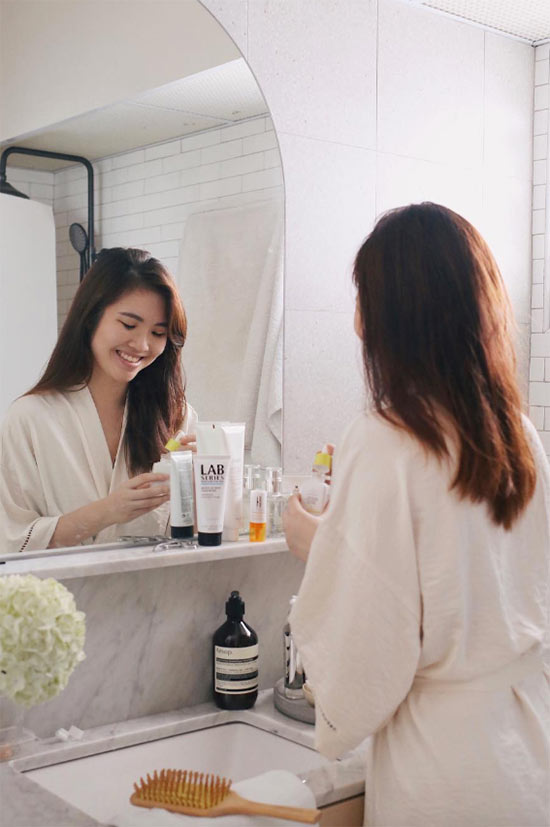 Summer Skincare: A Guide to Lightweight Routines & Sun Protection