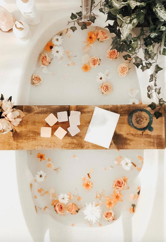 Milk Bath Benefits & DIY Recipes: Achieve Radiant Skin