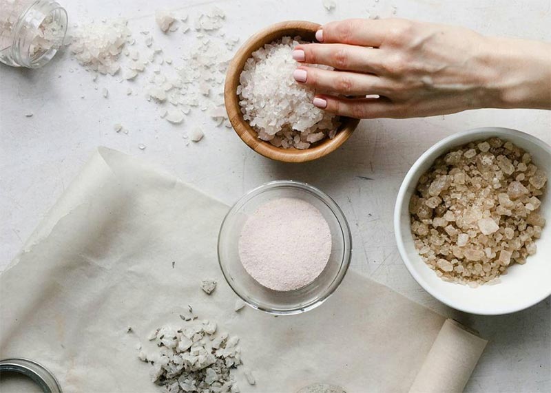 Best Bath Salts & Soaks for Stress Relief & Skin Health | Expert Guide