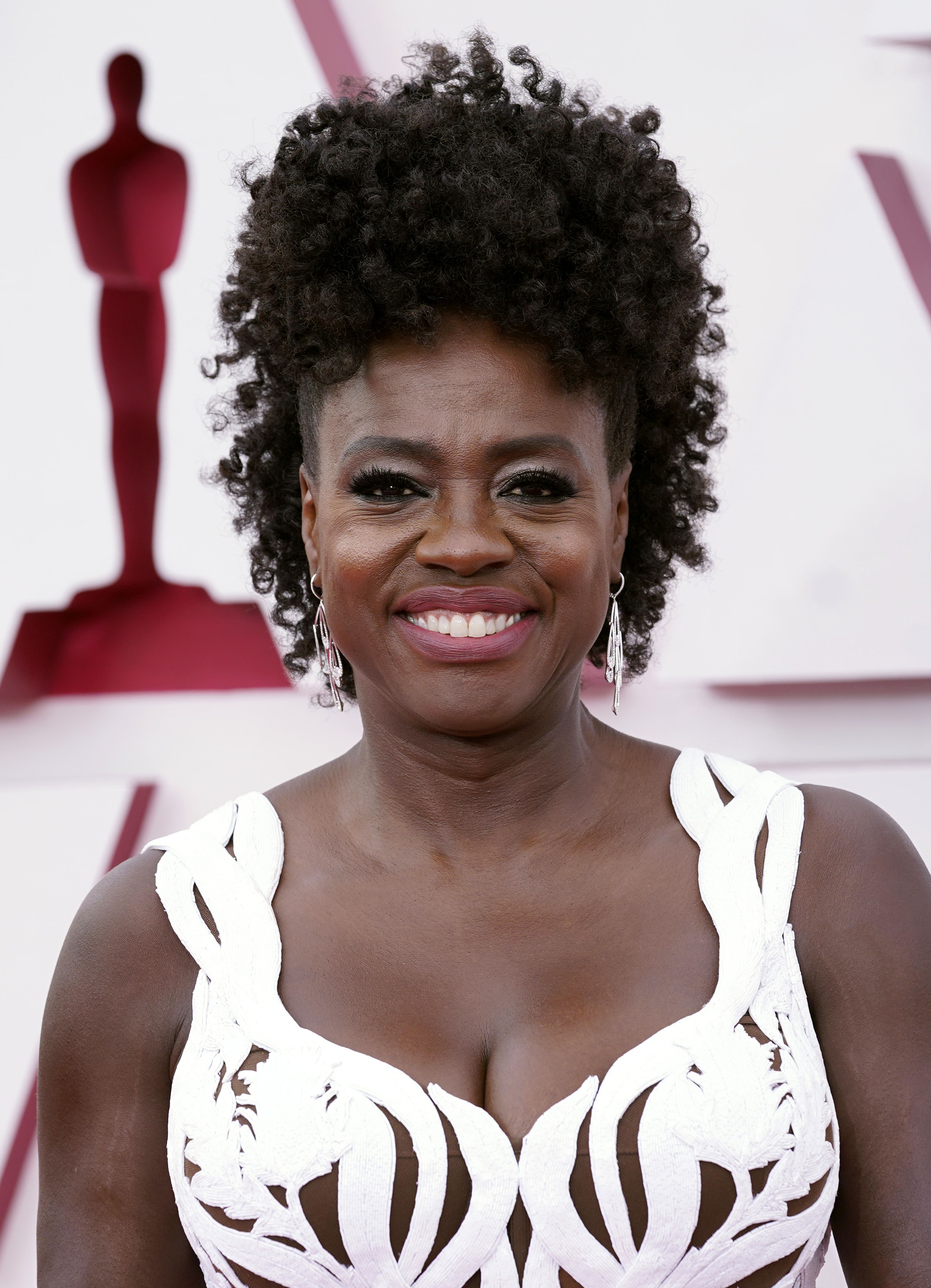 Curly Hairstyles: 75+ Stunning Styles to Embrace Your Texture
