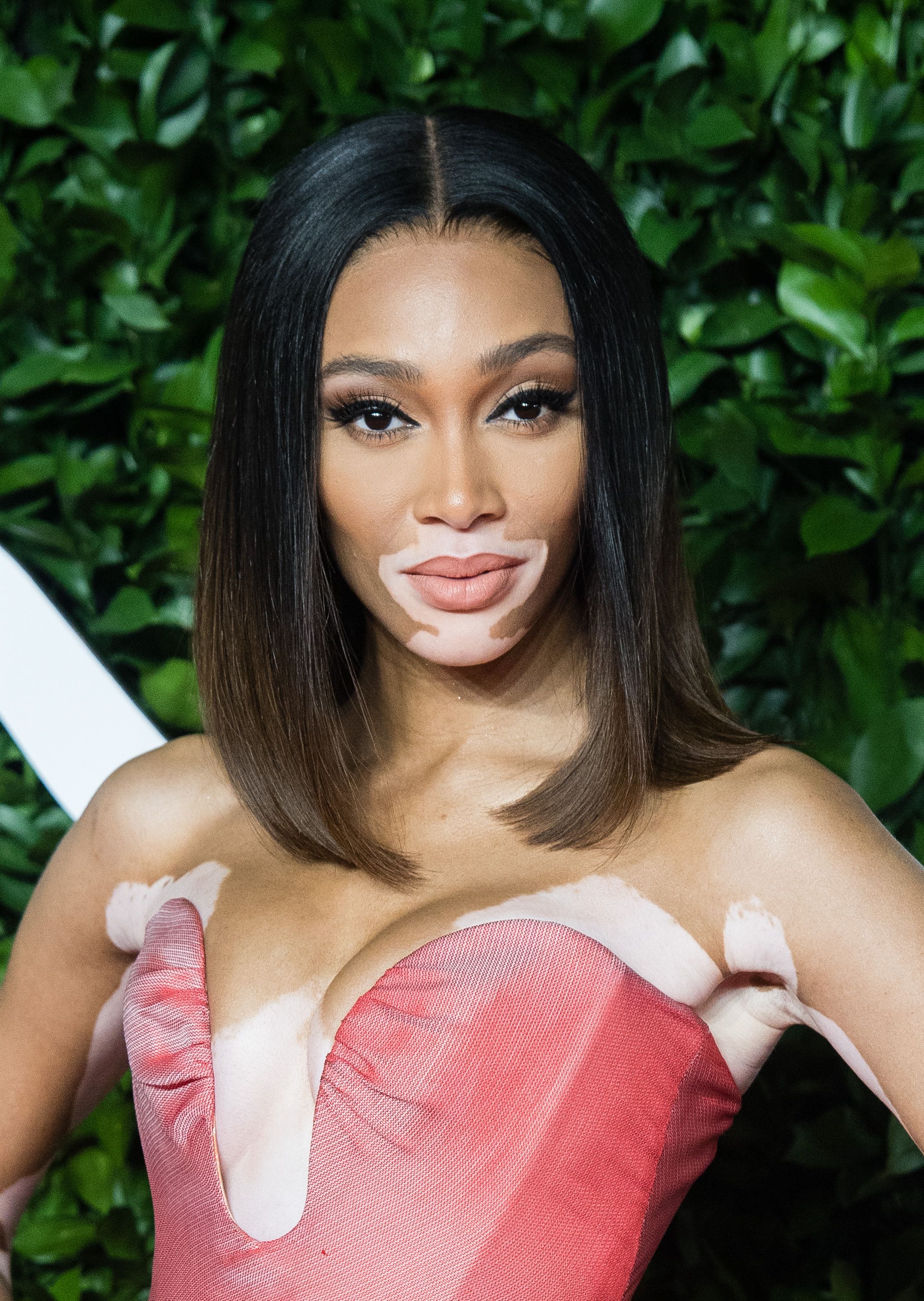 Layered Haircuts & Hairstyles: Find the Perfect Style for Your Face