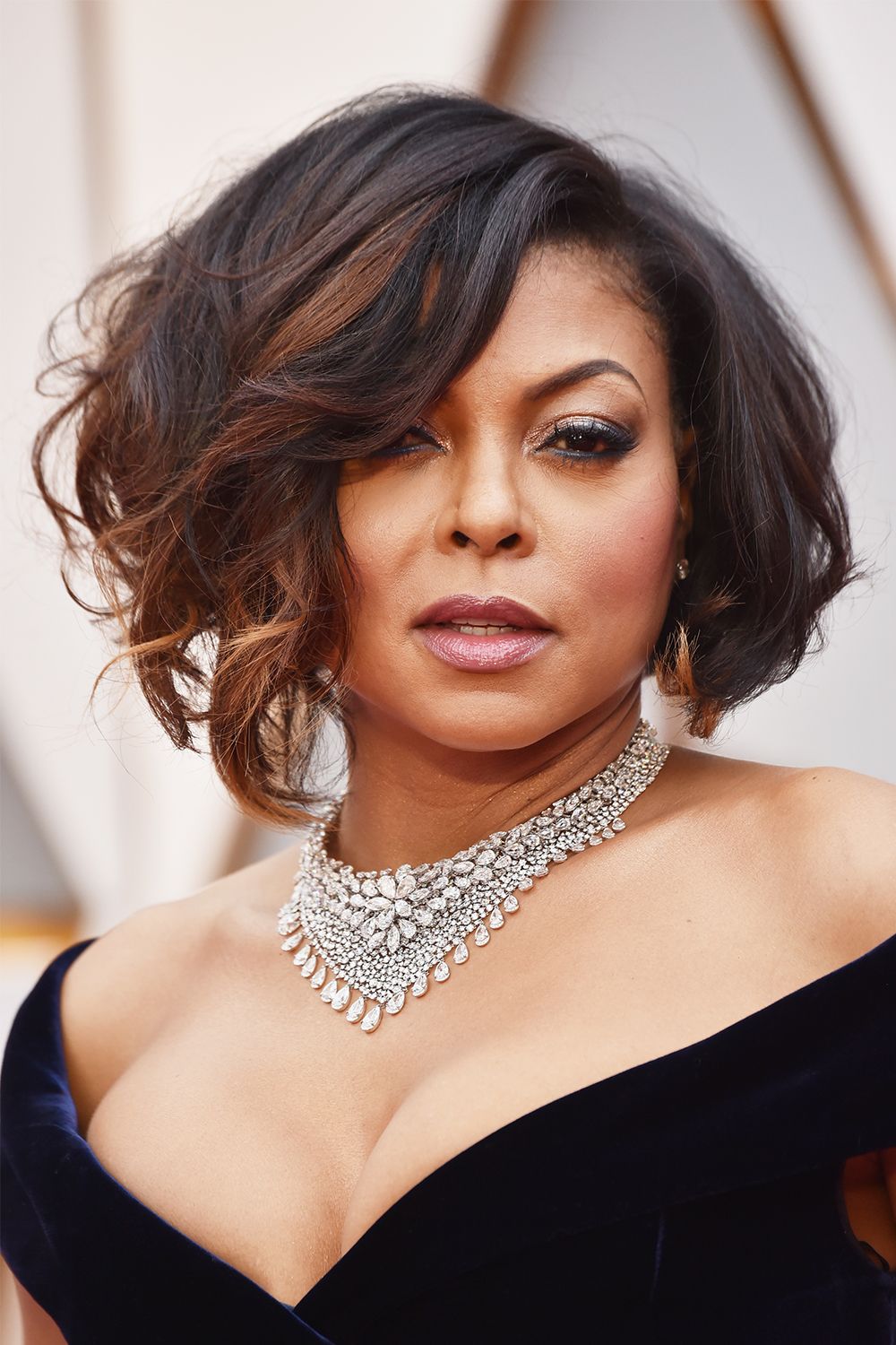 Layered Haircuts & Hairstyles: Find the Perfect Style for Your Face