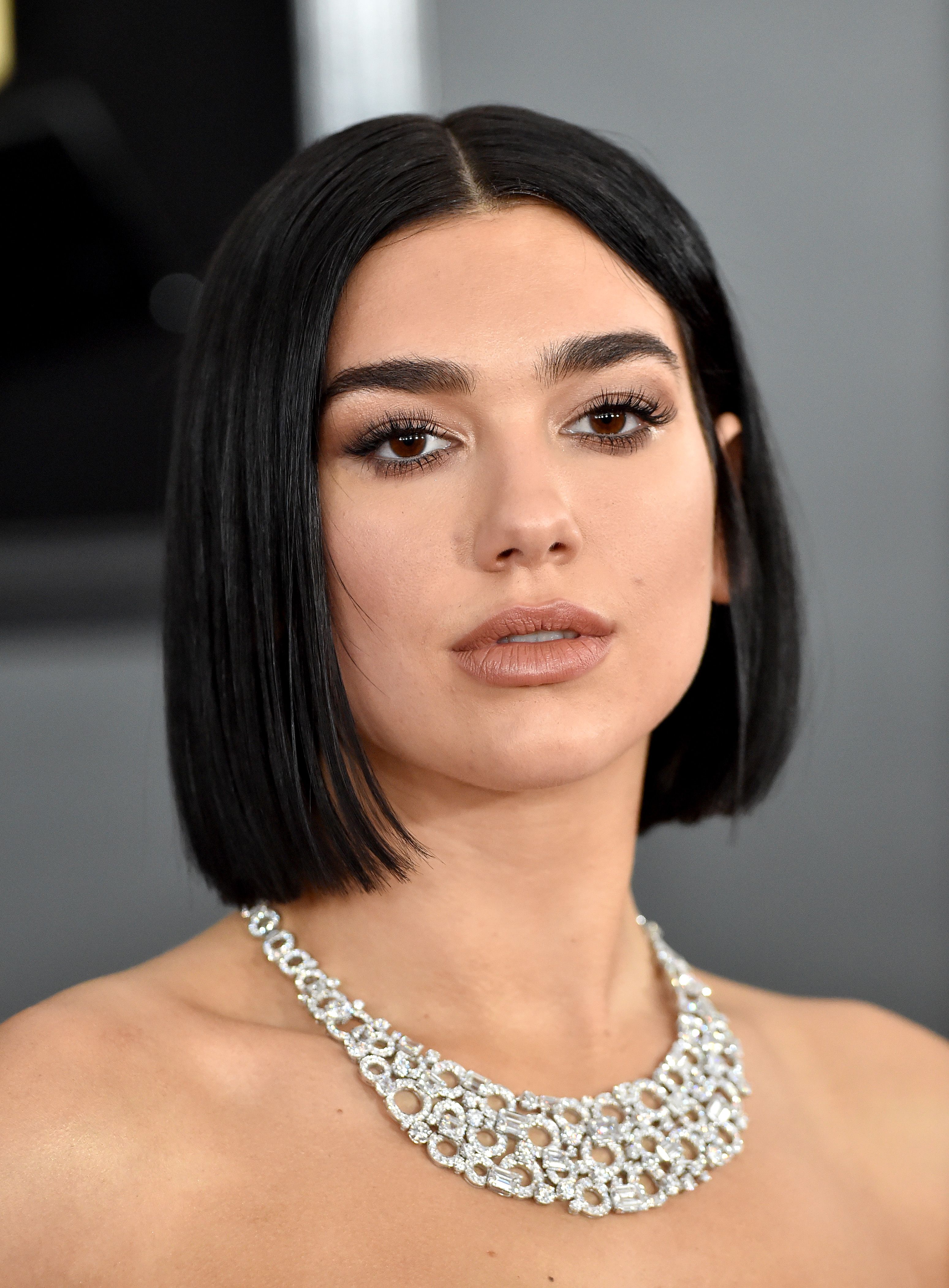 Layered Haircuts & Hairstyles: Find the Perfect Style for Your Face