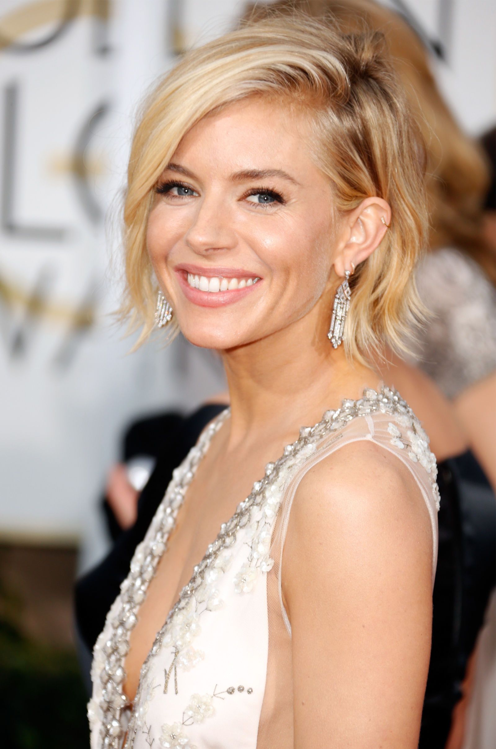 Layered Haircuts & Hairstyles: Find the Perfect Style for Your Face