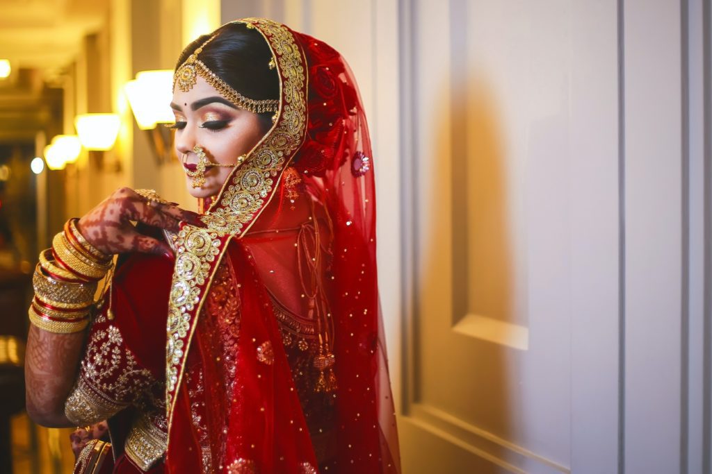 Simple Wedding Makeup: Tips for a Natural & Flawless Look