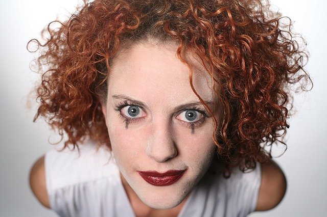Redhead Makeup: Expert Tips & Tricks for Vibrant Complexions