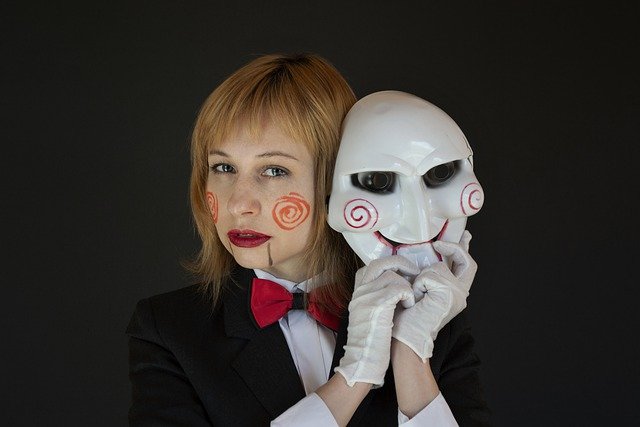 Halloween Makeup: Expert Tips & Tricks for a Stunning Look