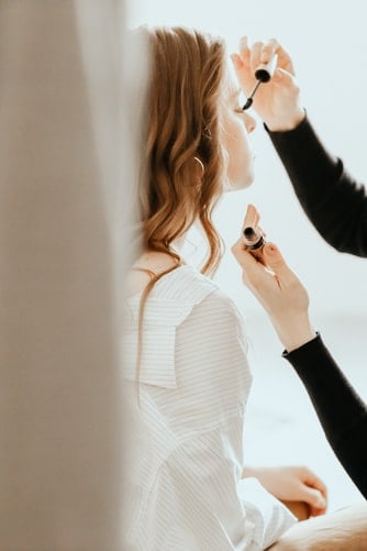 Ageless Beauty: Makeup Tips for a Youthful Look