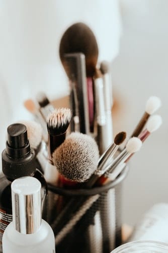 Ageless Beauty: Makeup Tips for a Youthful Look
