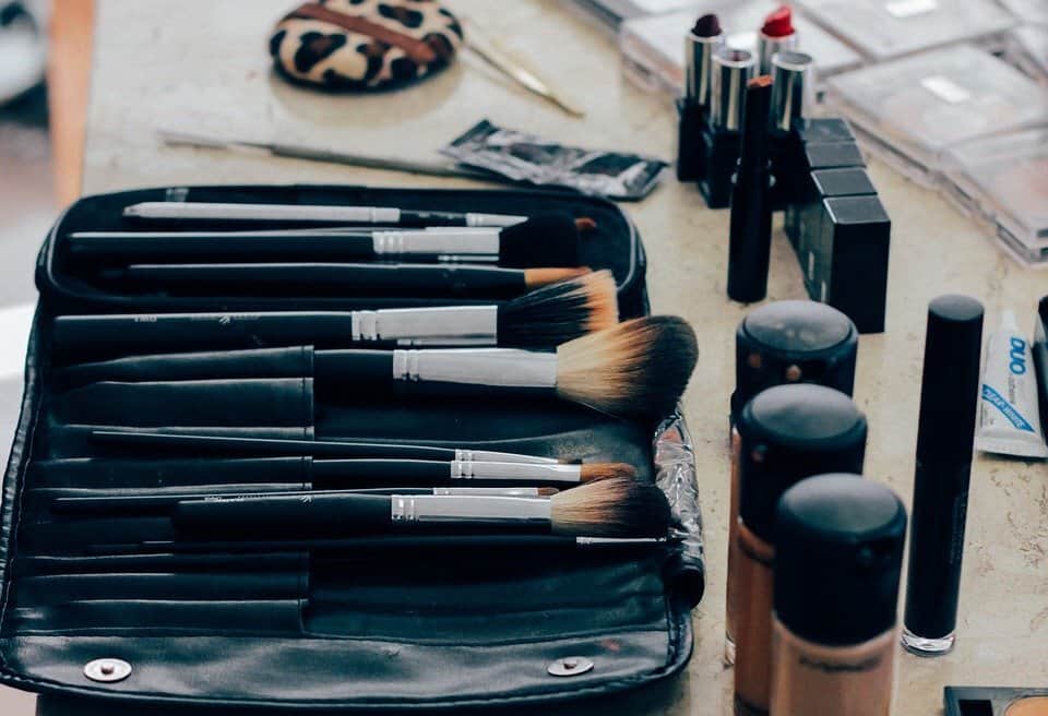 Achieve Radiant Skin: Simple Makeup Tips & Techniques