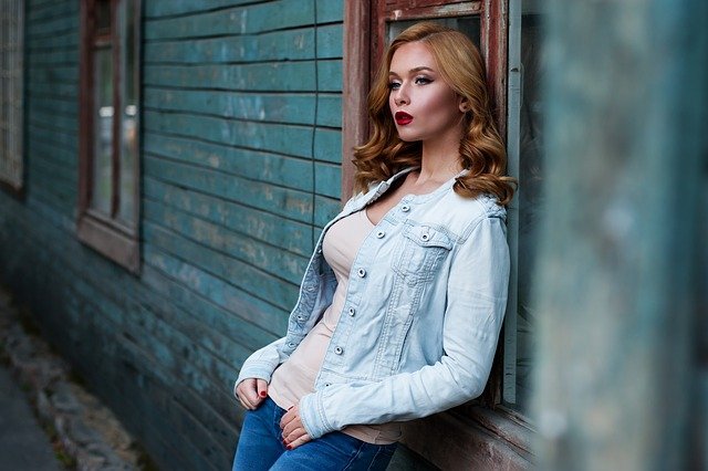 Permanent Makeup for Stretch Marks: A Non-Surgical Solution
