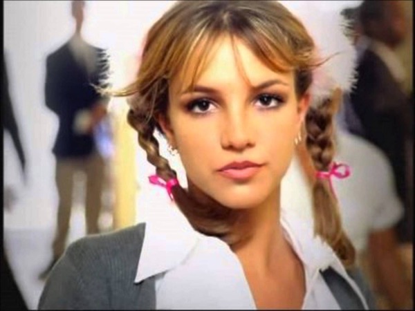20 Years of Iconic Hairstyles: A Retrospective