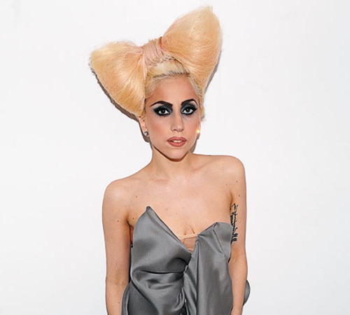 20 Years of Iconic Hairstyles: A Retrospective