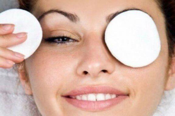 Natural Ways to Reduce Dark Circles: Tips & Solutions
