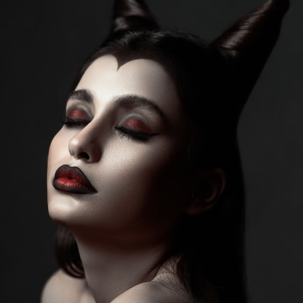 Halloween Makeup Ideas for Women: Easy & Creative Looks