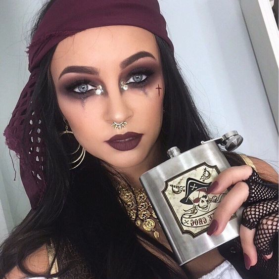 Halloween Makeup Ideas for Women: Easy & Creative Looks