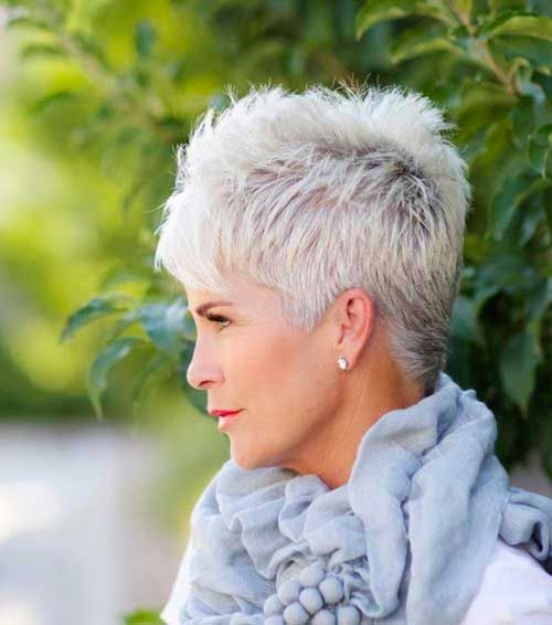 Best Short Hairstyles for Women 50+ in 2024 | Expert Guide