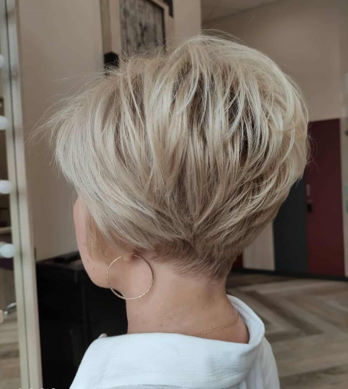 Wedge Haircut Ideas: 17 Styles for Short & Thin Hair (2024)